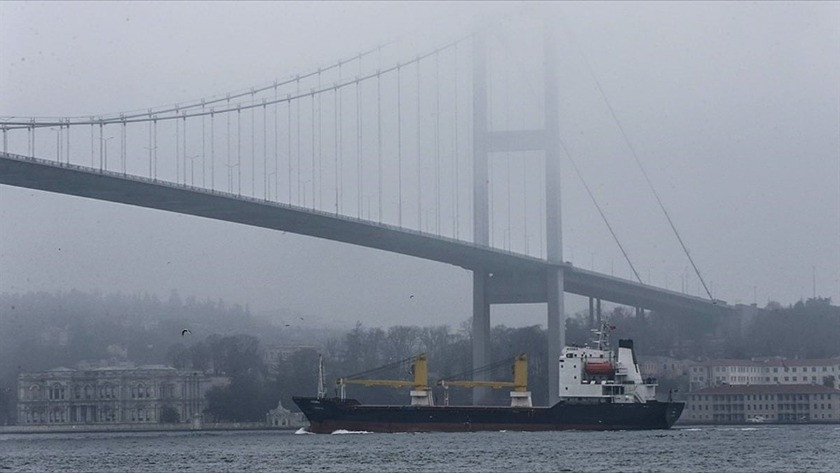 Boğaz yeniden trafiğe açıldı