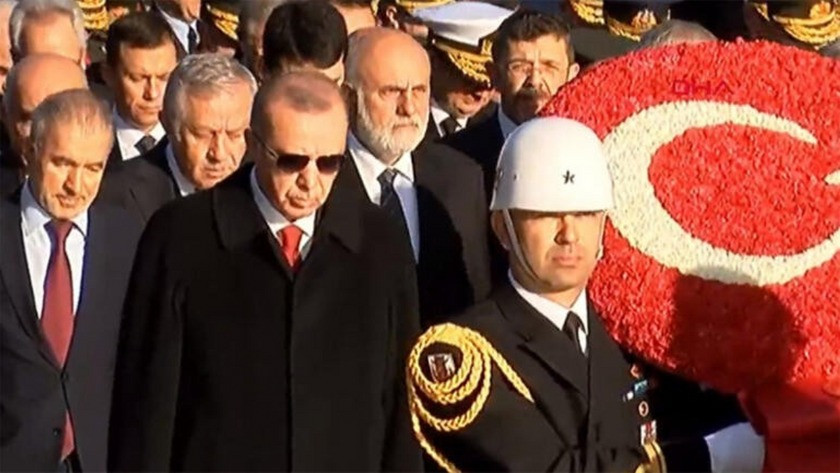 Devletin zirvesi Anıtkabir'de Atatürk'ü andı!