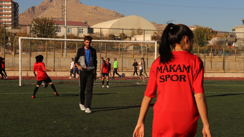 Futbolcu kızlara destek verilmezse  erken evliliğe maruz kalacaklar