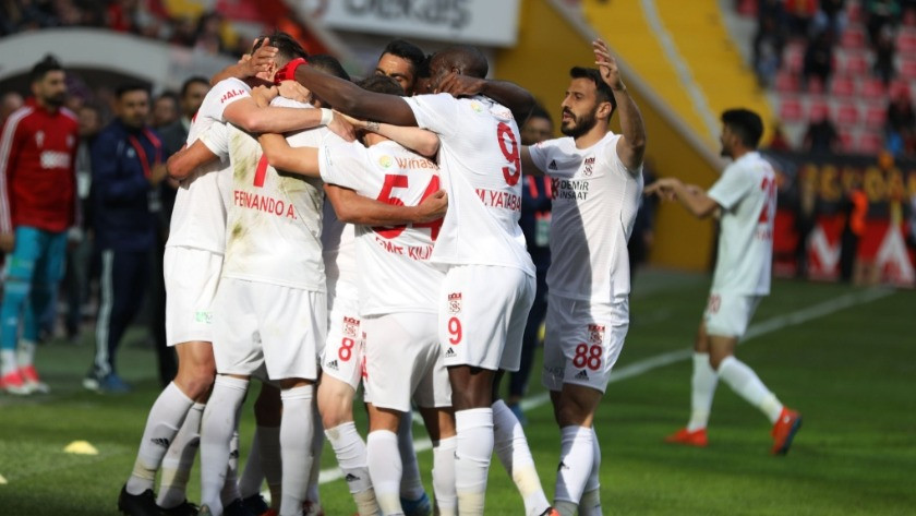 Sivasspor, Kayserispor'a gol yağdırdı !