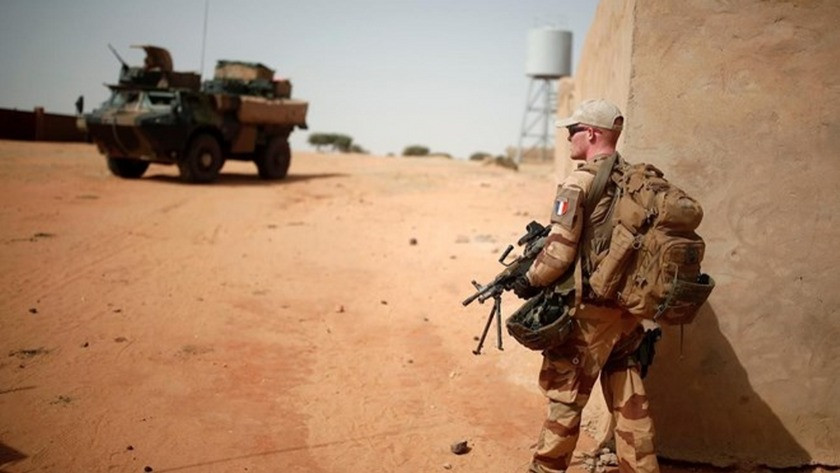 Mali’de 13 Fransız askeri öldü