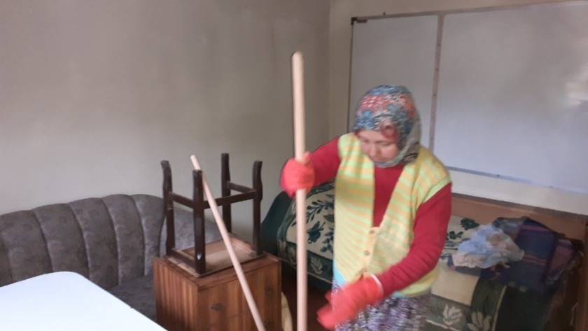 Burhaniye’de evlere belediye temizliği