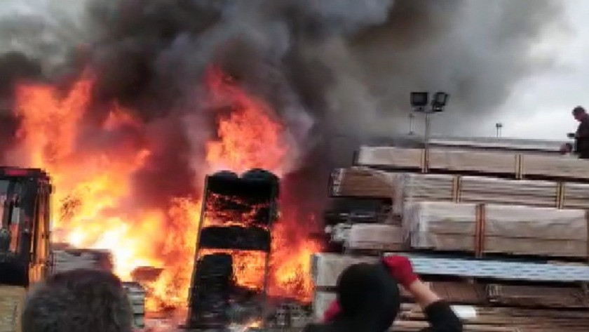 Çatalca'da fabrika yangını!