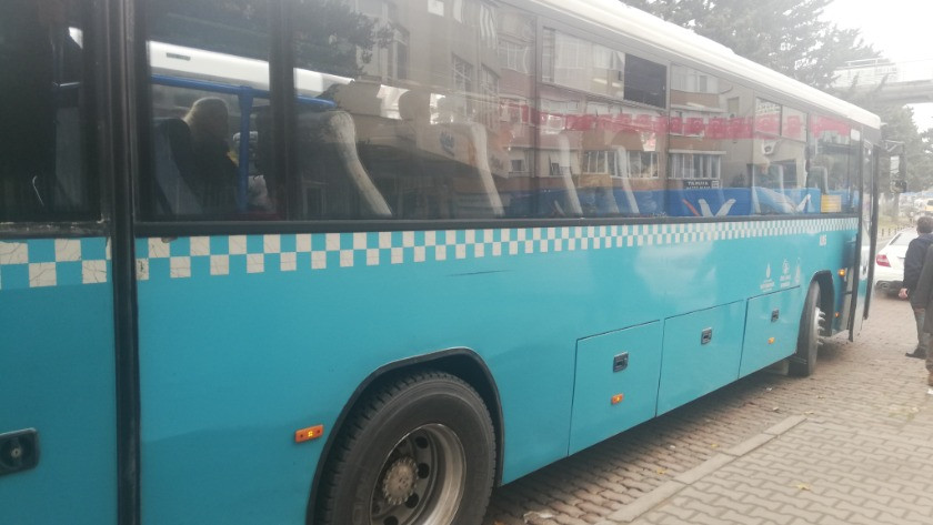 İstanbulda özel halk otobüsünde uyuyan kadına taciz!