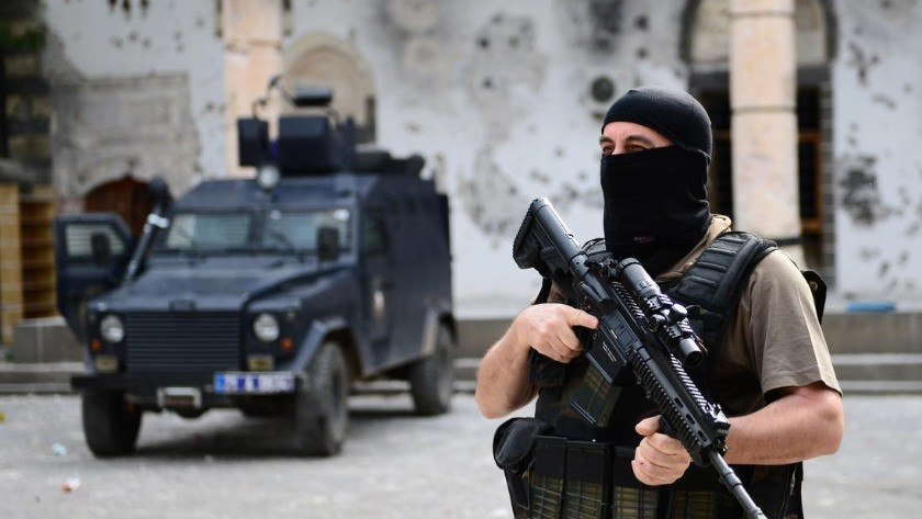 Diyarbakır'da terör operasyonu! 21 terörist tutuklandı