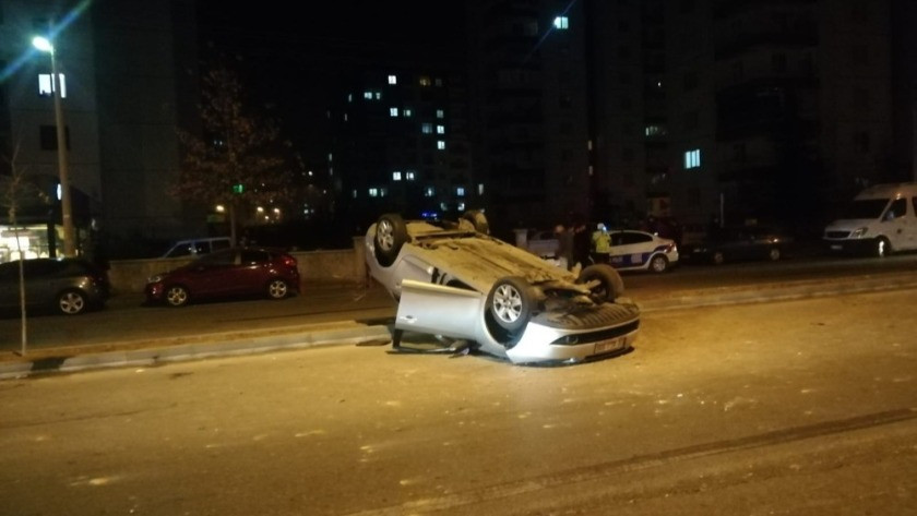 Takla atan otomobilden hafif yaralı kurtuldu