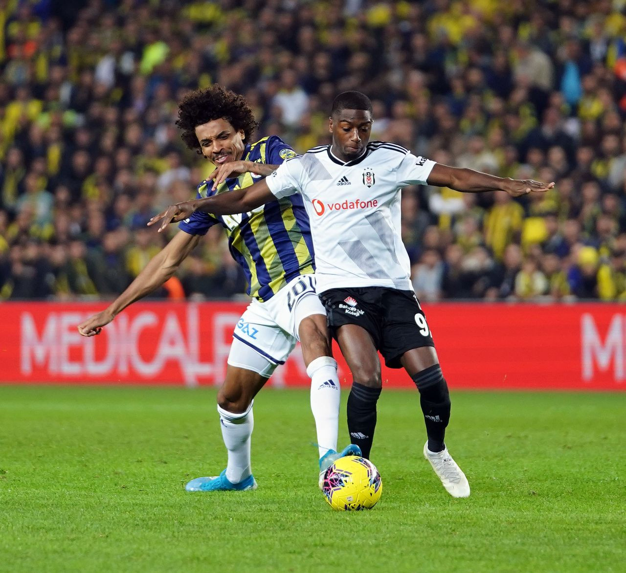 Fenerbahçe Beşiktaş Maçı Geniş Özeti ve Golleri | Fenerbahçe Beşiktaş Maçından Unutulmaz Kareler - Sayfa 2
