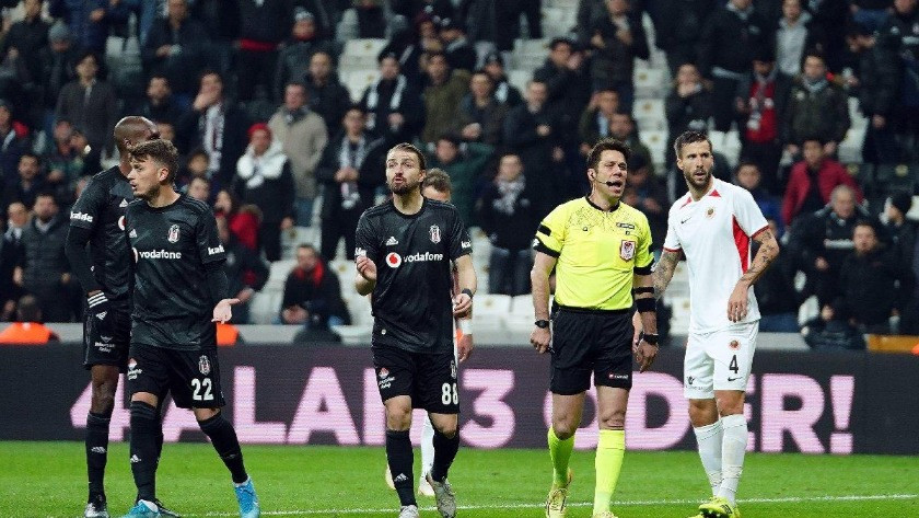 Beşiktaş taraftarından Fırat Aydınus'a küfürlü tepki