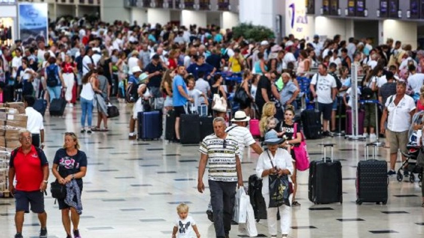 Japonya'da 50 bin uçak bileti yabancı turistlere bedava dağıtılacak!