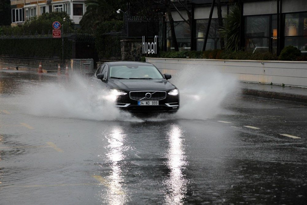 İstanbul'daki yağış trafiği kitledi ! - Sayfa 4