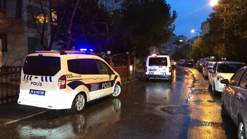 Kadıköy'de polisle hırsızlar arasında çatışma çıktı