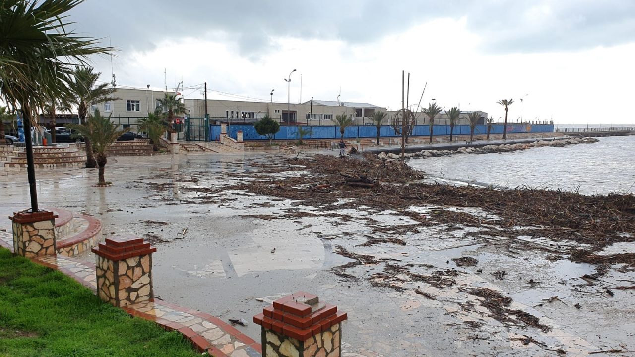 Mersin'de kuvvetli yağış can aldı, 1 kişi de kayıp - Sayfa 3