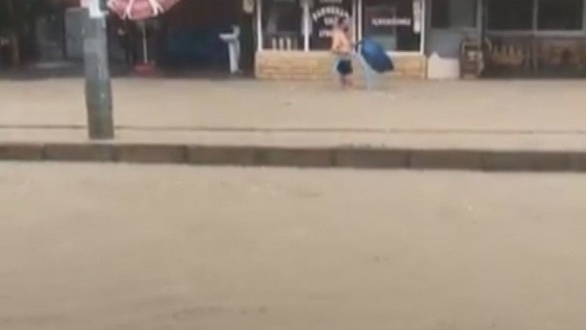 Mersin'de yaşamı felç eden kuvvetli yağış, 2 can aldı