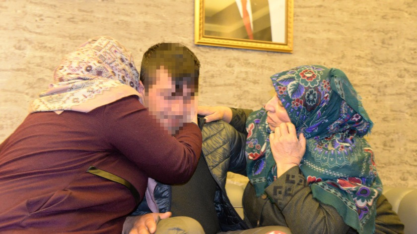 Diyarbakır'da HDP önündeki 1 aile daha evladına kavuştu