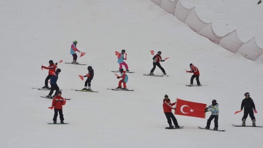 Murat Dağı’nda hem kayak hem hamam keyfi