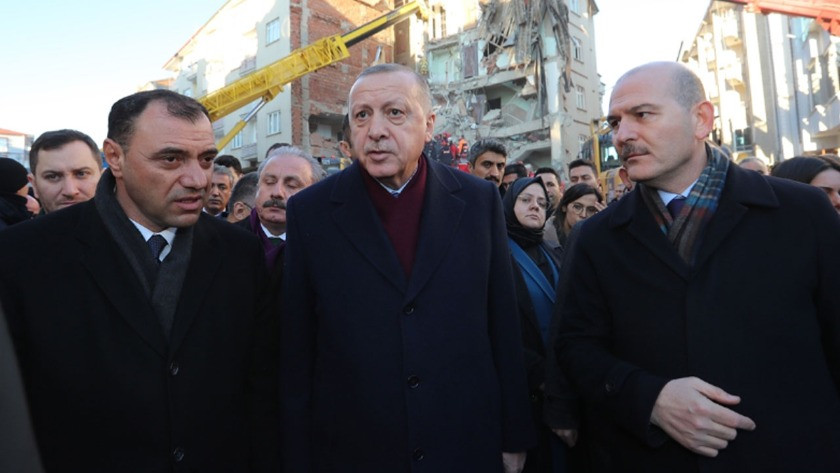 Cumhurbaşkanı Erdoğan deprem bölgesindeki vatandaşlarla