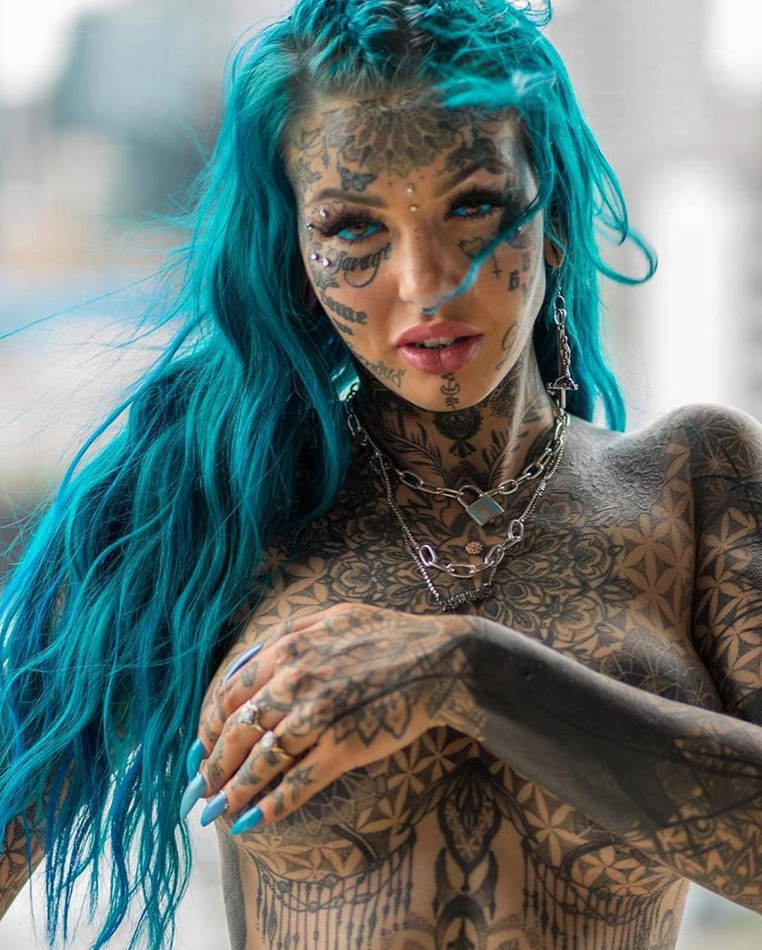 Amber Luke Dövmelerini Gösterdiği İçin Yüz Binlerce Takipçili Instagram Hesabı Silindi - Sayfa 4