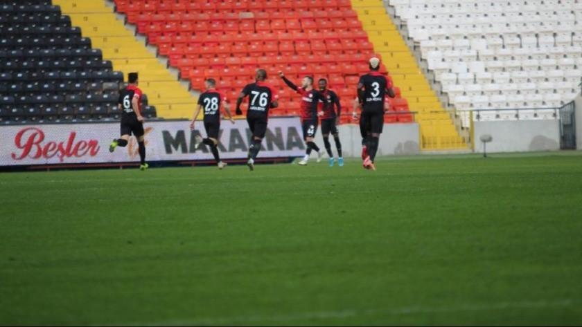 Lidere Gaziantep'te ağır darbe ! 6 gol...