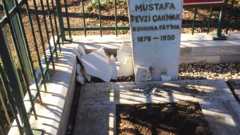 Mareşal Fevzi Çakmak'a büyük vefasızlık mezarı günlerdir yıkık