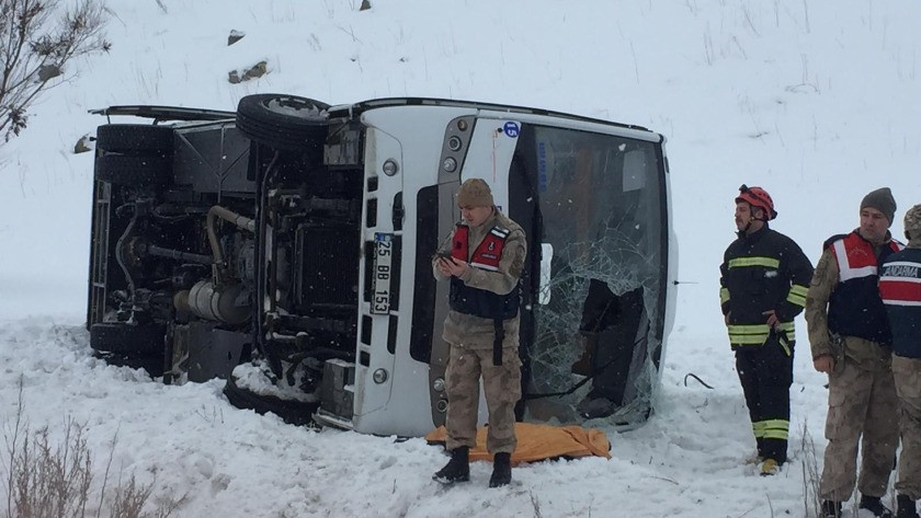 Erzurum'da halk otobüsü kaza yaptı! Ölü ve yaralılar var