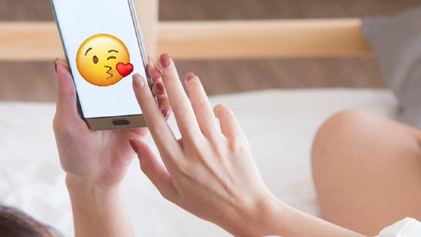 Mesajlaşırken emoji kulllanmakla seks hayatının bir bağlantısı mı var?