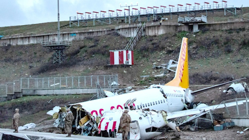 İstanbul'daki uçak kazasıyla ilgili iki pilot hakkında flaş gelişme
