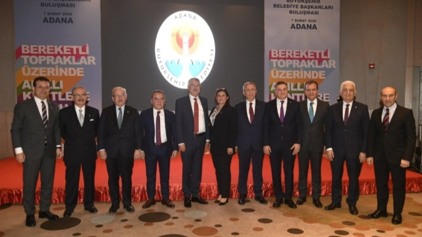 CHP’nin 11 büyükşehir belediye başkanı Adana’da buluştu