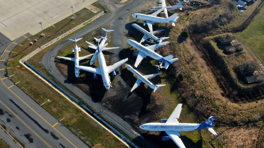 Atatürk Havalimanındaki hayalet uçaklar ilgi uyandırıyor