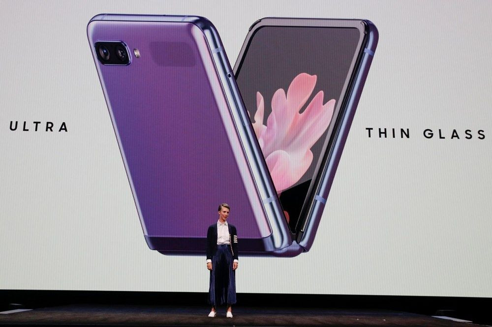 Samsung yeni katlanabilir modelininin lasmanını yaptı! İşte Galaxy Z Flip'in özellikleri.. - Sayfa 1