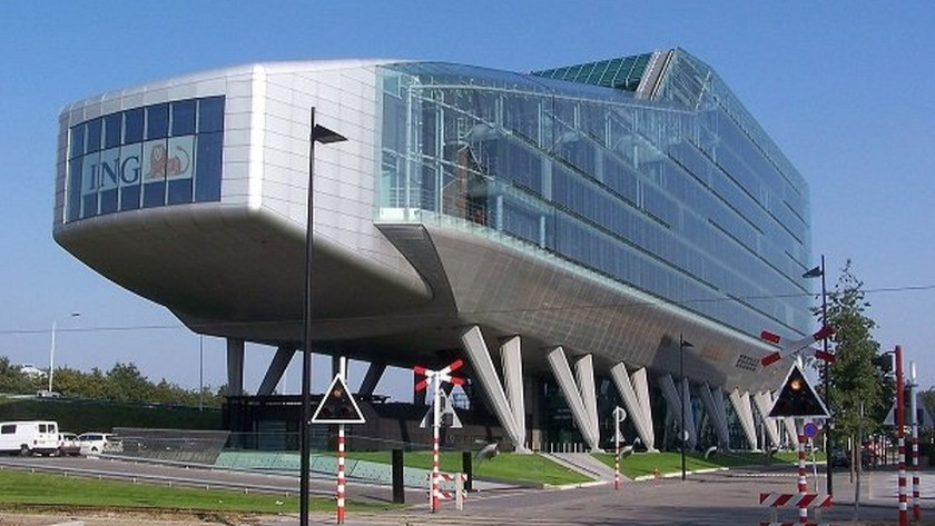 Amsterdam'da ING Bank merkez ofisinde bombalı mektup patladı
