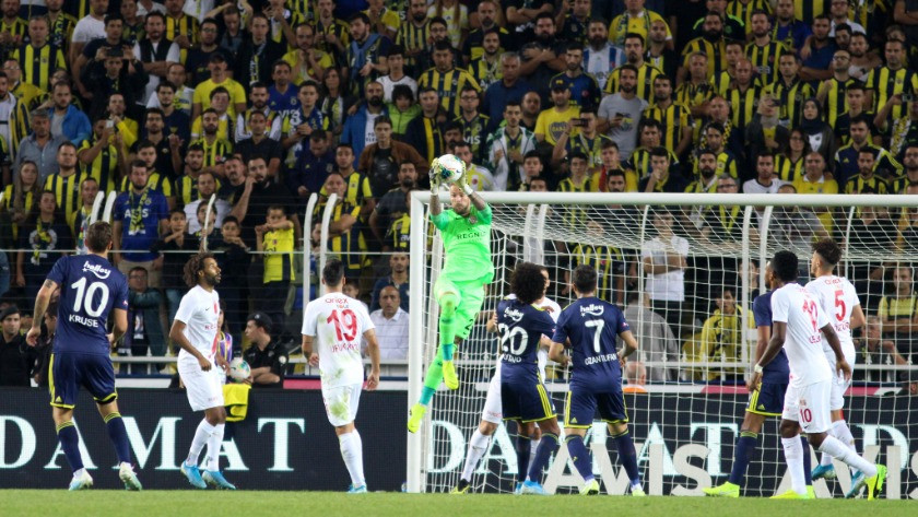Çok konuşulan pankart için Fenerbahçe'ye ceza!