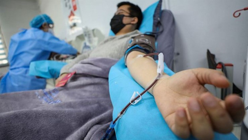 İran'da koronavirüsü tespit edilen iki kişi yaşamını yitirdi