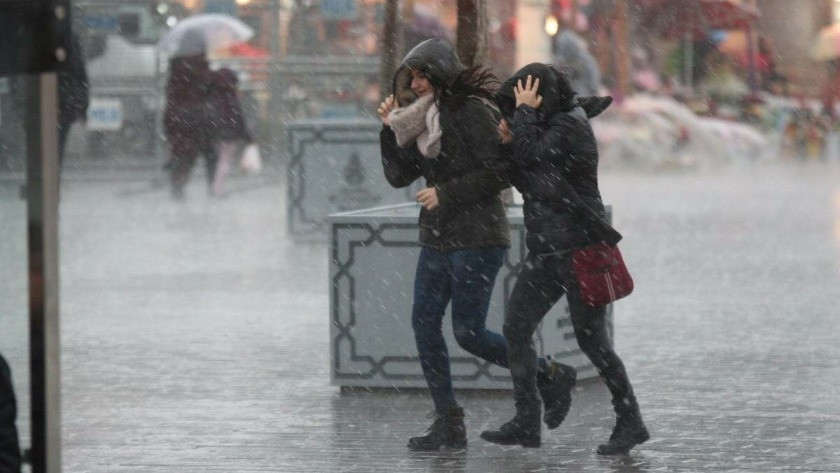 Ankara Valiliğinden kuvvetli fırtına uyarısı