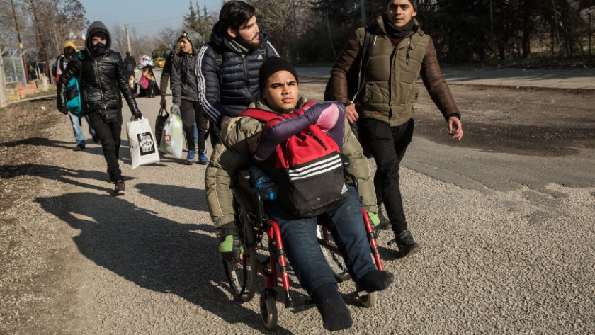 Yunan askeri sınırda göçmen vurdu! Bir ölü