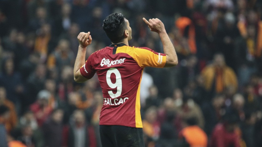 Galatasaray'ın golcüsü Radamel Falcao'ya milli davet