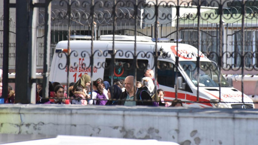 İstanbul'da okulda dezefenkte çalışmasında öğrenciler hastanelik oldu