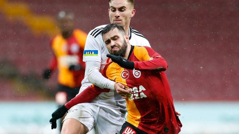 Galatasaray’da Ömer Bayram ameliyat edildi