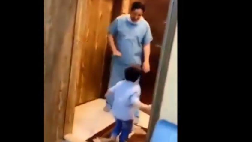 Sağlık çalışanı ile küçük oğlunun görüntüleri duygulandırdı! video izle