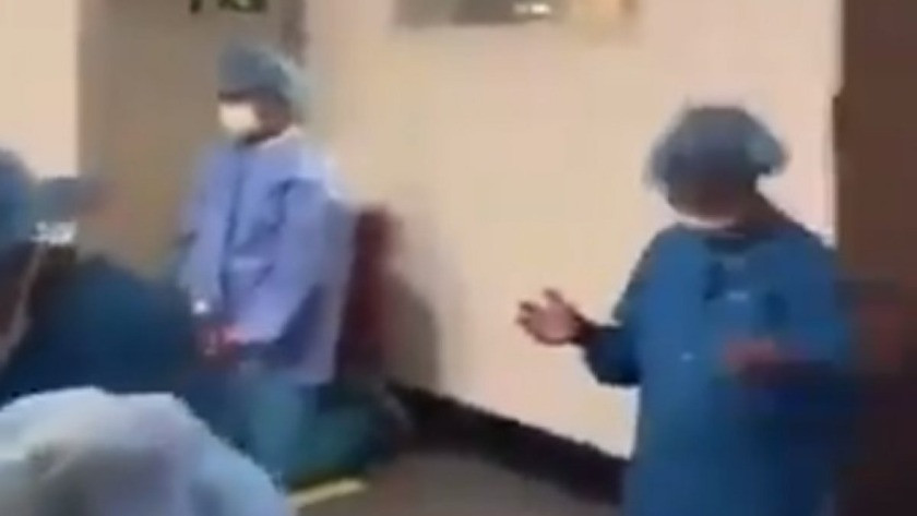 ABD'deki bir hastane odasında doktorlar böyle dua etti