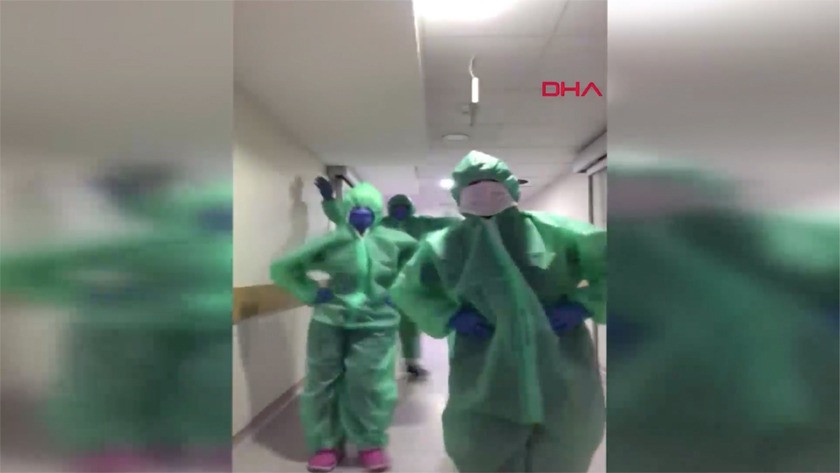 Sağlık çalışanlarının dansı sosyal medyayı salladı! video izle