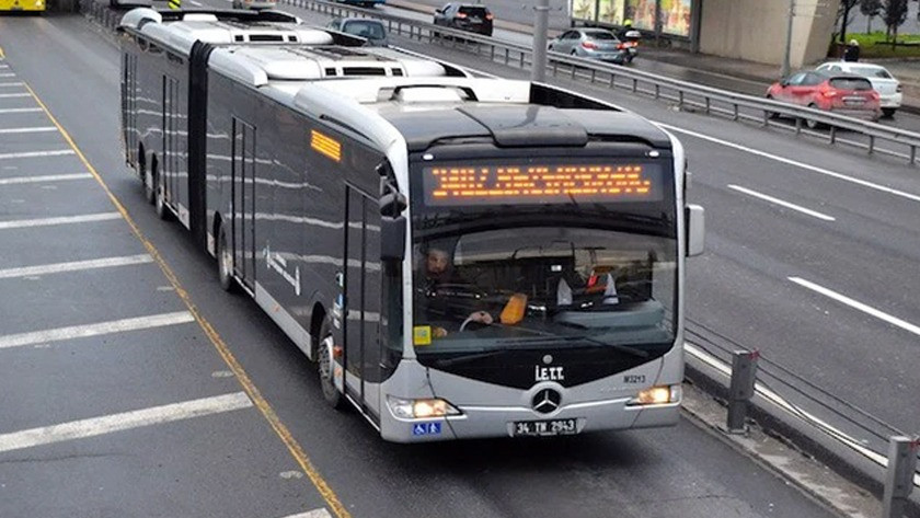 İstanbul'da Metrobüs, vapur ve otobüsler hizmet vermeye devam ediyor