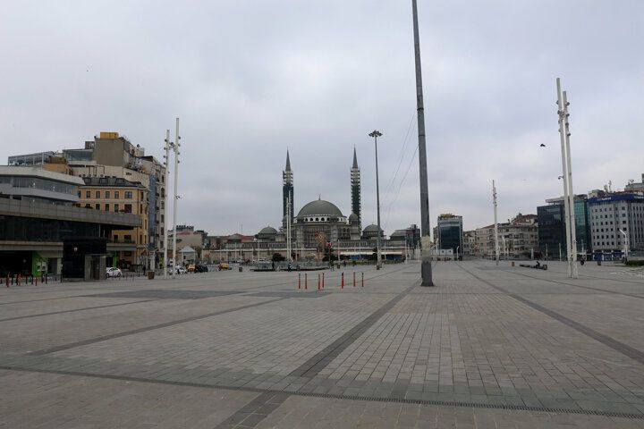 İstanbul'un turistik mekanlarında koronavirüs sessizliği..! - Sayfa 4