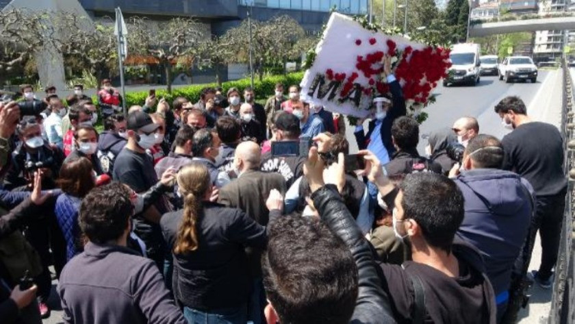 Taksim'de sosyal mesafesiz 1 Mayıs yürüyüşüne polis müdahalesi !