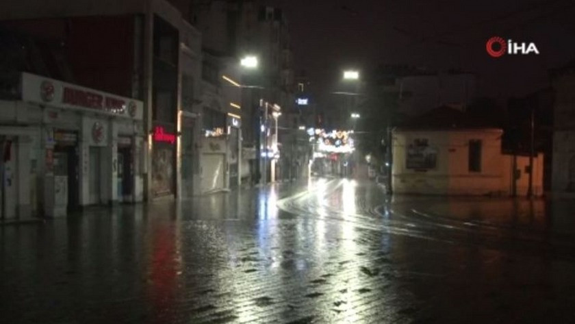İstanbul'da beklenen sağanak yağışı etkili olmaya başladı