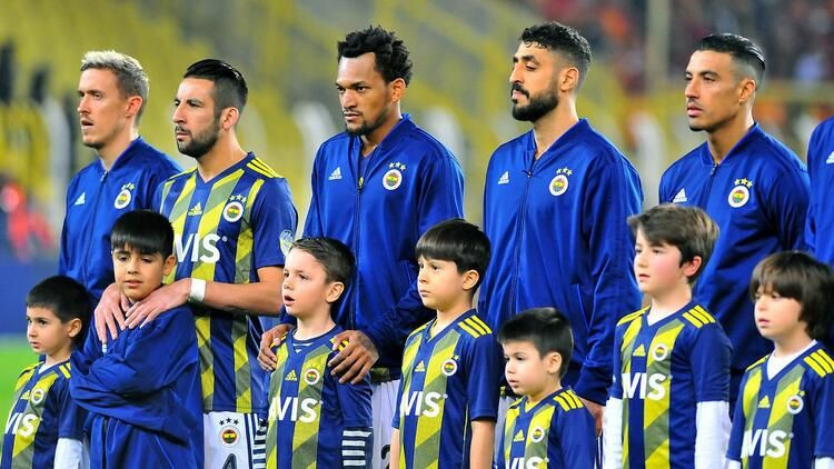 Fenerbahçe 8 futbolcu ile yolları ayırıyor! İşte o isimler - Sayfa 3