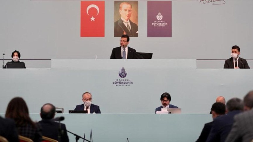 Olağanüstü mecliste Ekrem İmamoğlu ve AK Parti  arasında gerginlik