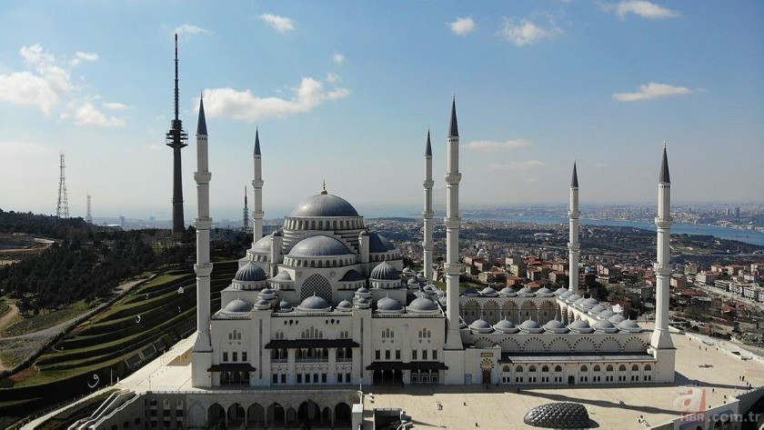 İşte İstanbul, Ankara ve İzmir'de cuma namazı kılınacak camilerin listesi