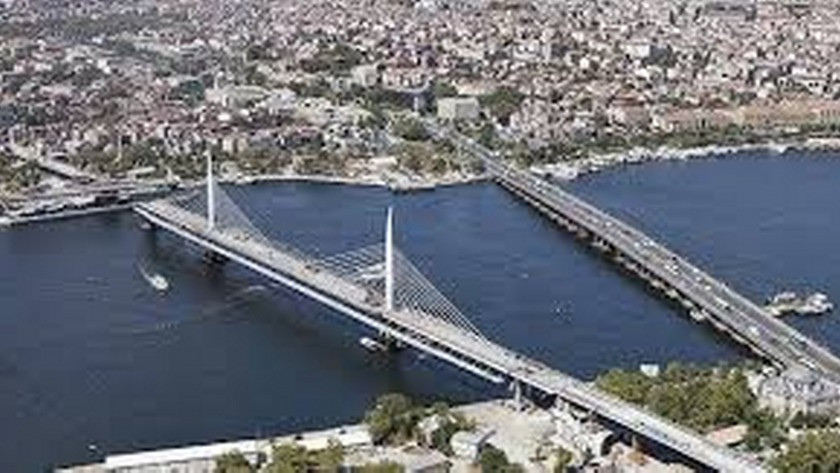 İstanbul Haliç Köprüsü'nde trafik durma noktasına geldi