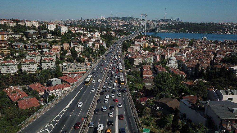 İstanbul'da trafik durma noktasına geldi - Sayfa 1