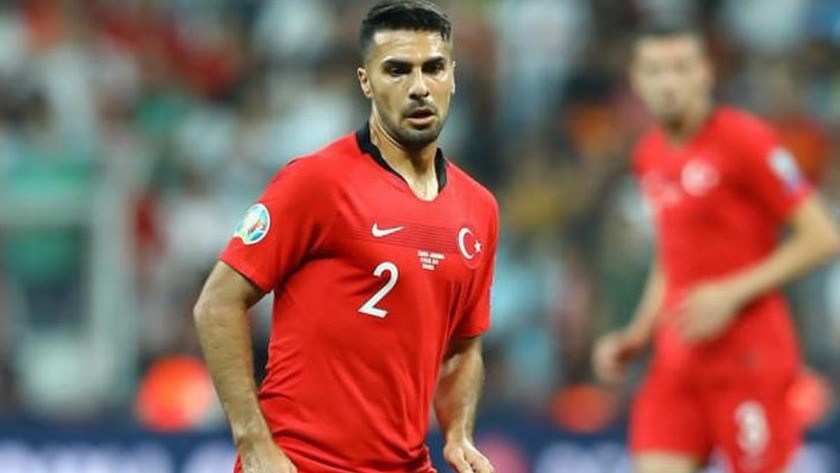 Milli futbolcu Mehmet Zeki Çelik'e İtalya'dan talip